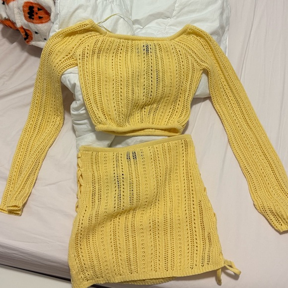 White Fox Boutique Skirt Set - Picture 4 of 7